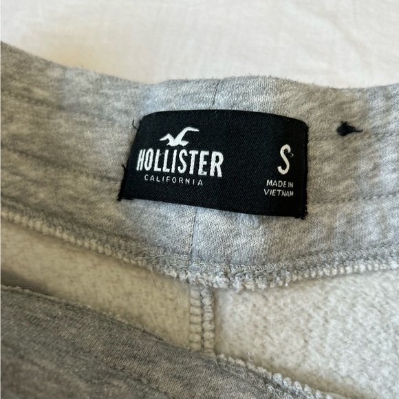 🍂HOLLISTER 2 pc sweatpants🍂 - Picture 3 of 8